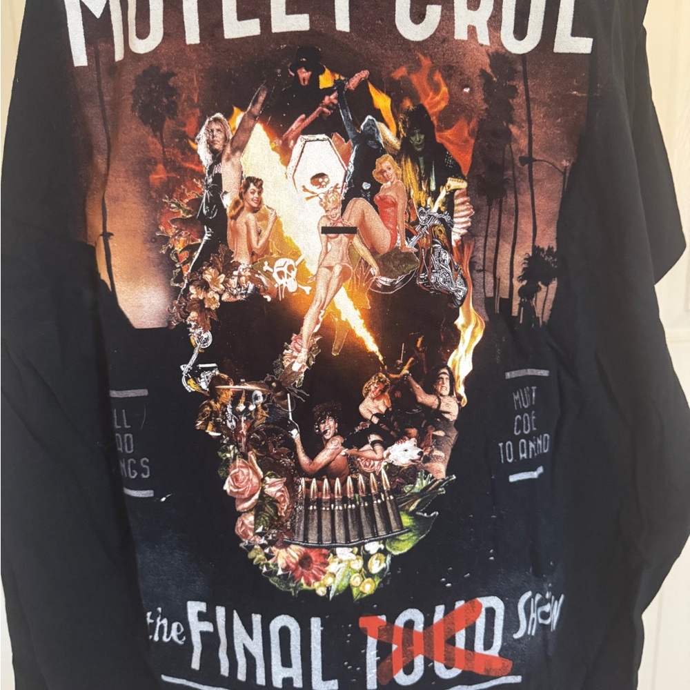Mötley Crüe 2015 Final Show (Not!) Concert T-Shirt. New Years Eve, Los Angeles